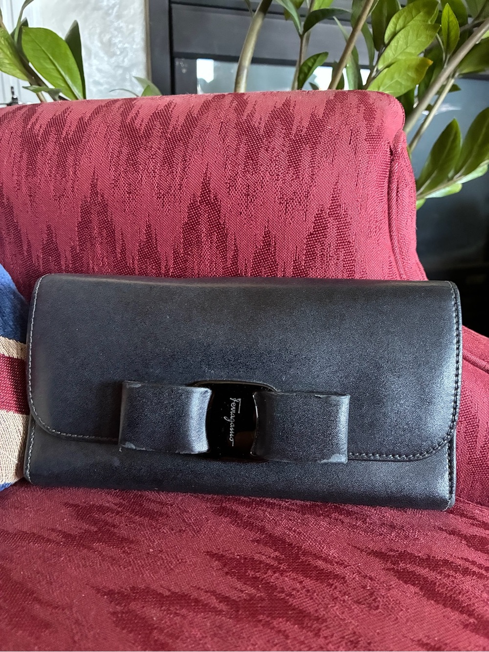 Salvatore Ferragamo Black Leather Vara Bow Clutch Wallet With Black Hardware
